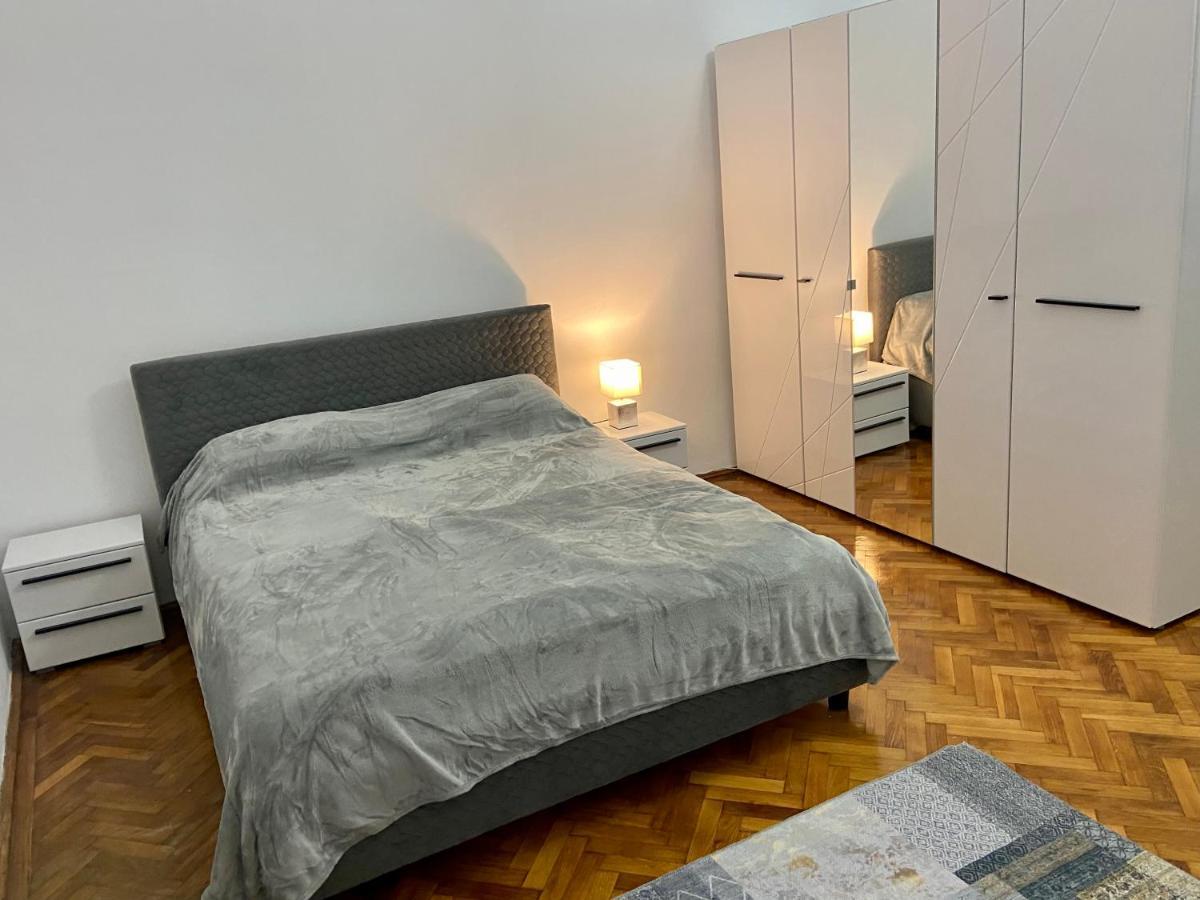 Apartament Apartament Super Central Cu Parcare Privata Arad Zewnętrze zdjęcie