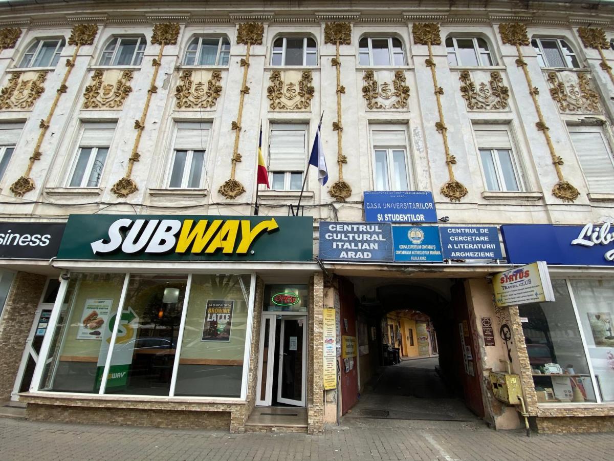 Apartament Apartament Super Central Cu Parcare Privata Arad Zewnętrze zdjęcie